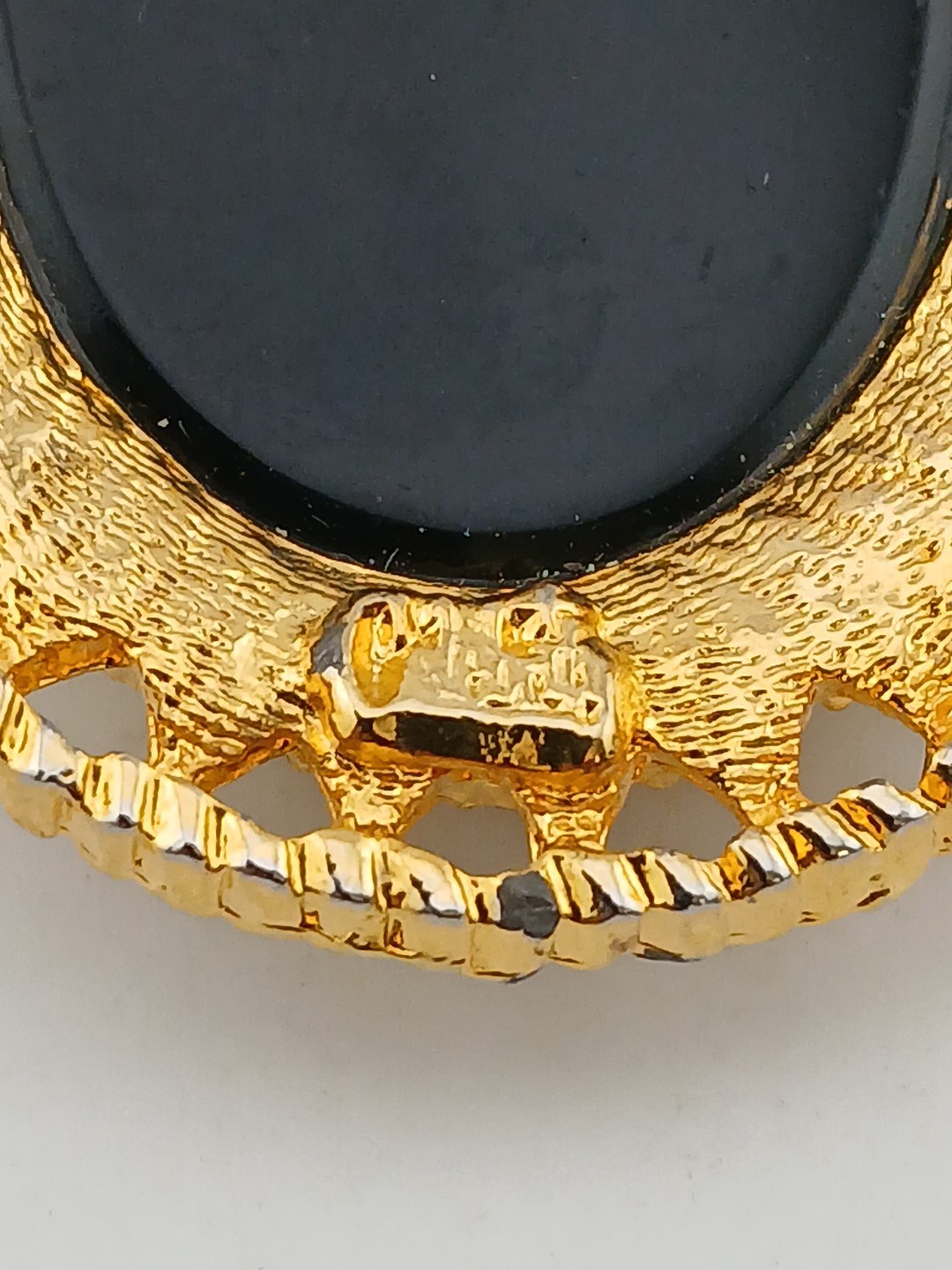 Signed CELEBRITY gold tone black glass clear stones rose cameo pendant brooch