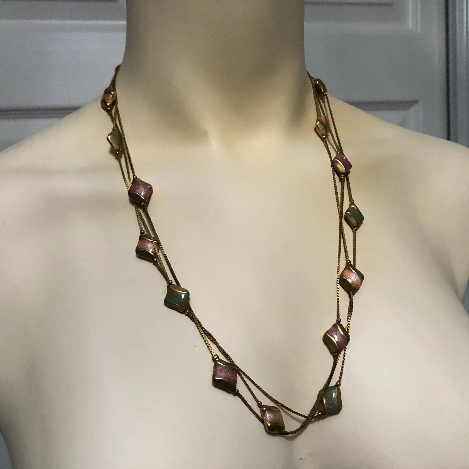 Vintage Lot Necklaces Chains Unbranded Silvertone Goldtone Beads M2