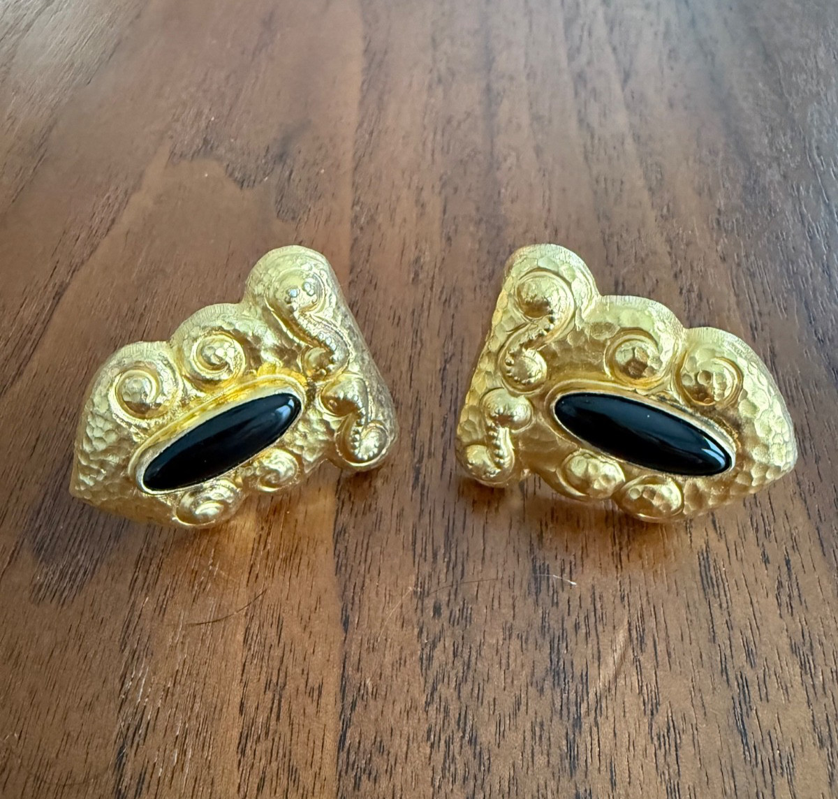Vintage Signed TAKI Large Gold Plated 925 Silver Clip Earrings Onyx? Resin?