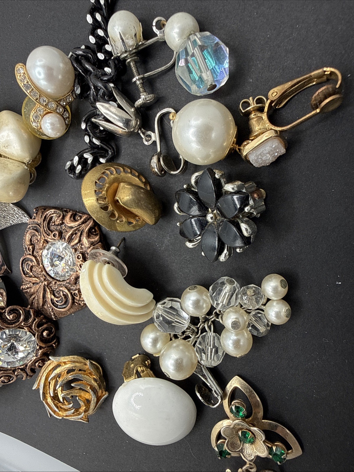 Lot Of SINGLE Earrings Mostly Vintage Clip On – Parts Craft – Some Signed E3-7