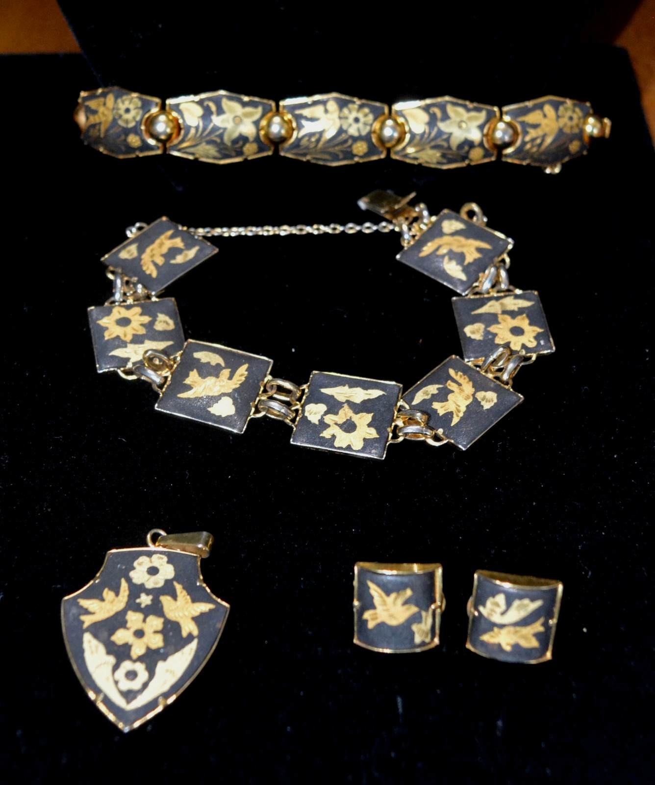 VTG Japanese Damascene Jewelry Set Bracelet Pendant Clip-On Earring INLAY
