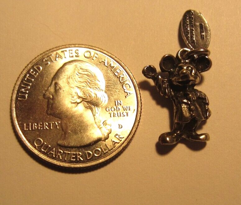 Vintage Sterling Disneyland Mickey Mouse Waiving Bracelet Travel Charm Jewelry