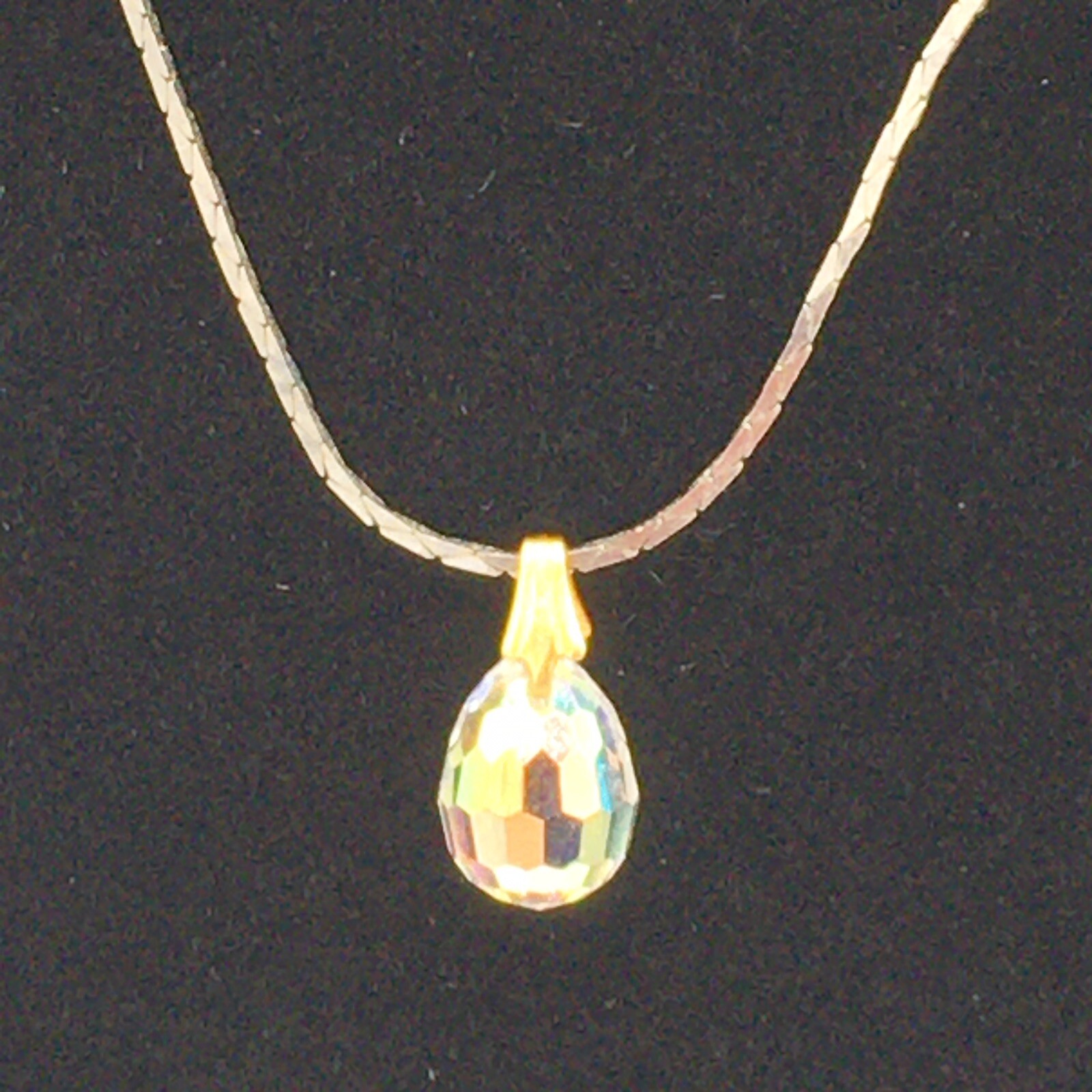 18” Silver Tone Chain Teardrop Faceted Prism GlassCrystal Bead Pendant Necklace