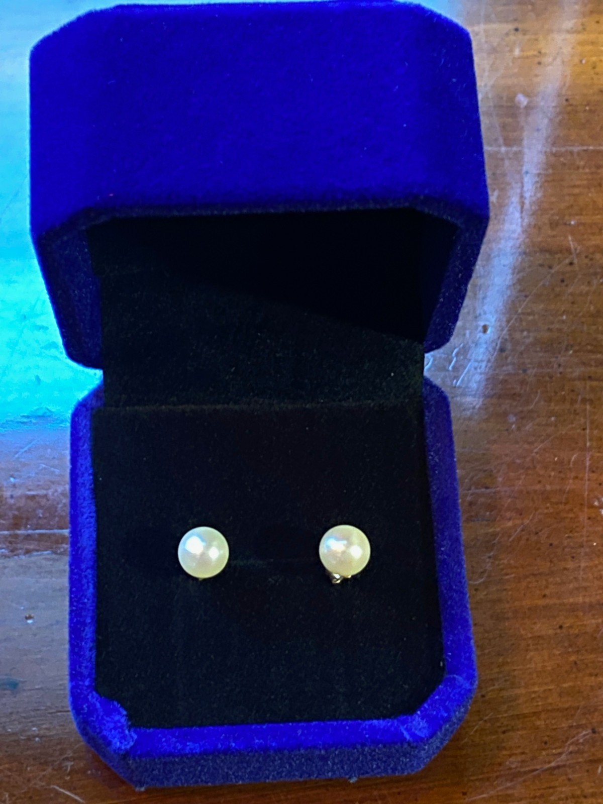 Vintage 14k Yellow Gold 6mm Pearl Stud Earrings **FREE SHIPPING AND GIFT BOX**