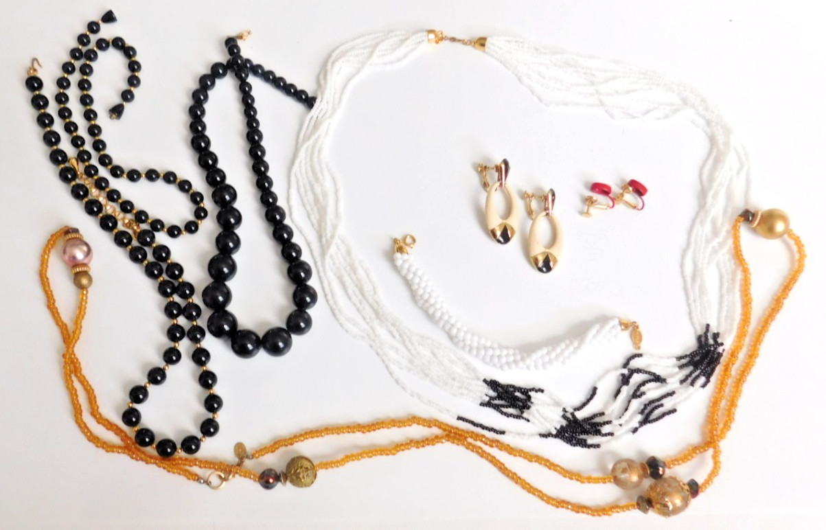 Vtg Trifari Monet Robert Rose Beads Jewelry Lot Necklace Strand Bracelet Earring