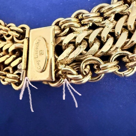 Guy Laroche Necklace Heavy Link Chain Necklace NEEDS REPAIR