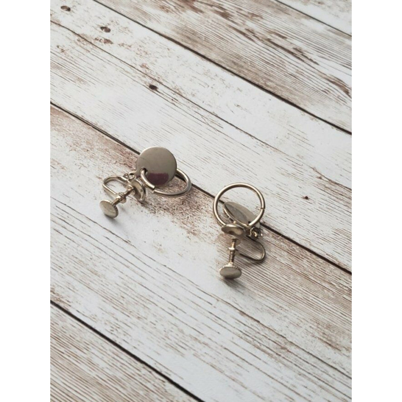 Vintage Screw On Earrings – Gold Tone Circle & Ring Dangle