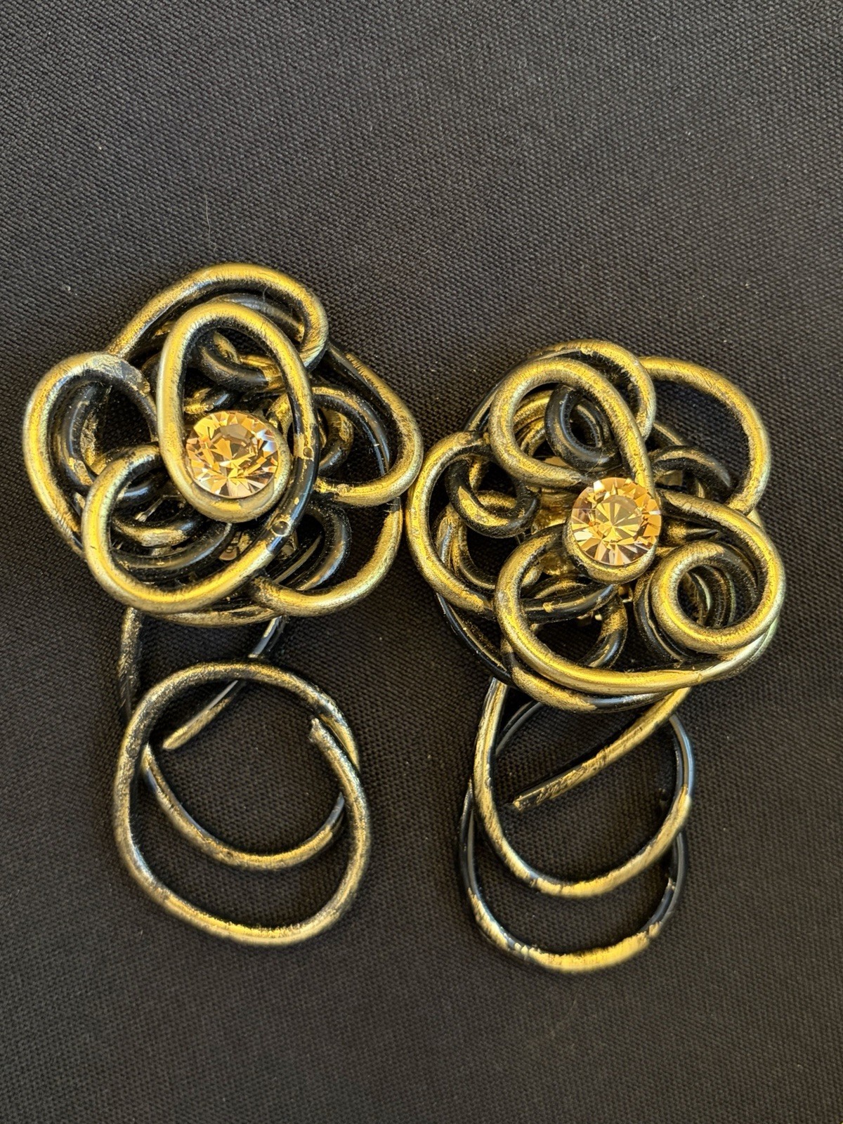 Large VTG 80s Jeff Lieb Signed Clip-On Earrings Black & Gold Tone Rare Runway