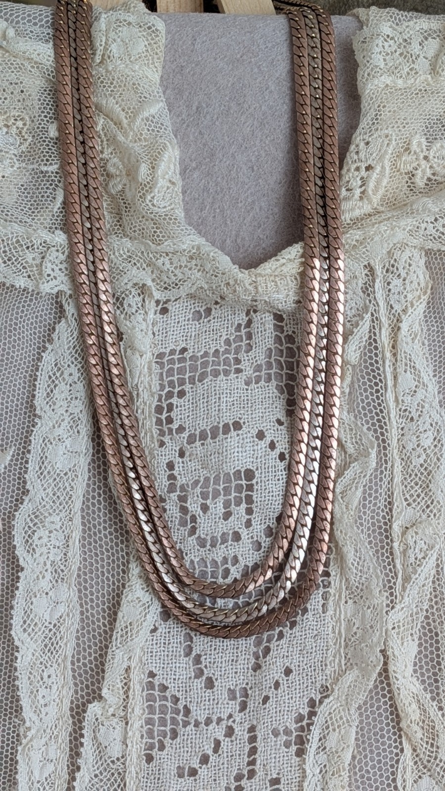 3 Strand Sepentine Snake Chain Choker Necklace With Ornate Clasp (Metal Unkown)