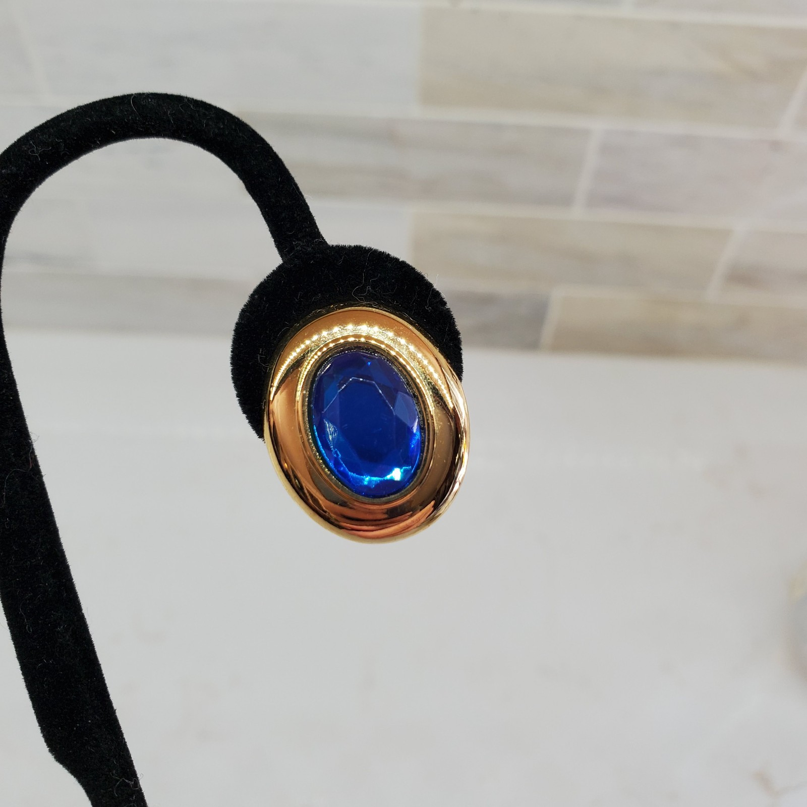 Clip On Earrings Faceted Blue Stone Designer VTG Gold Tone Lightweight with Pads