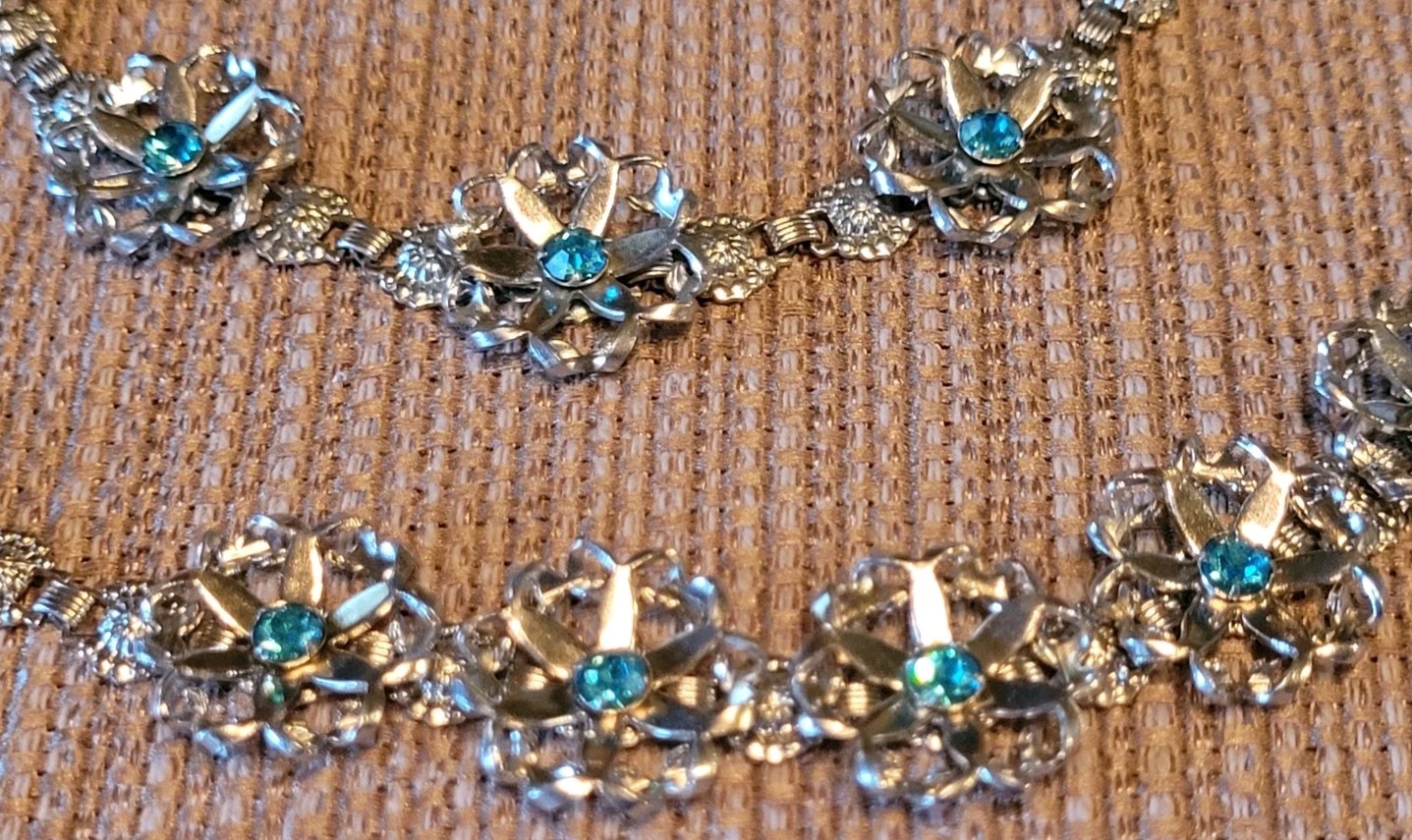Vtg Wedding Jewelry SET Blue Choker Necklace Bracelet 15″ Silver Tone Flower