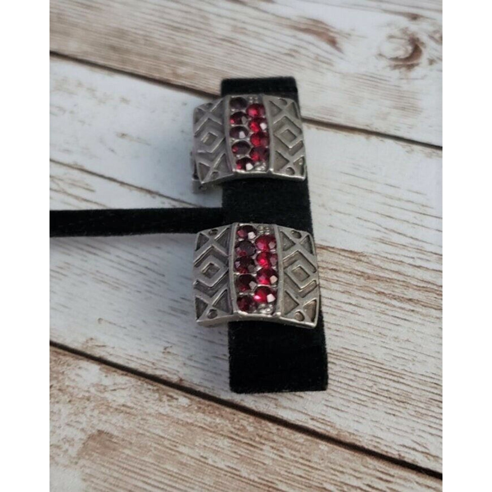 Vintage Clip On Earrings Shades of Red & Patterned Dark Grey Metal