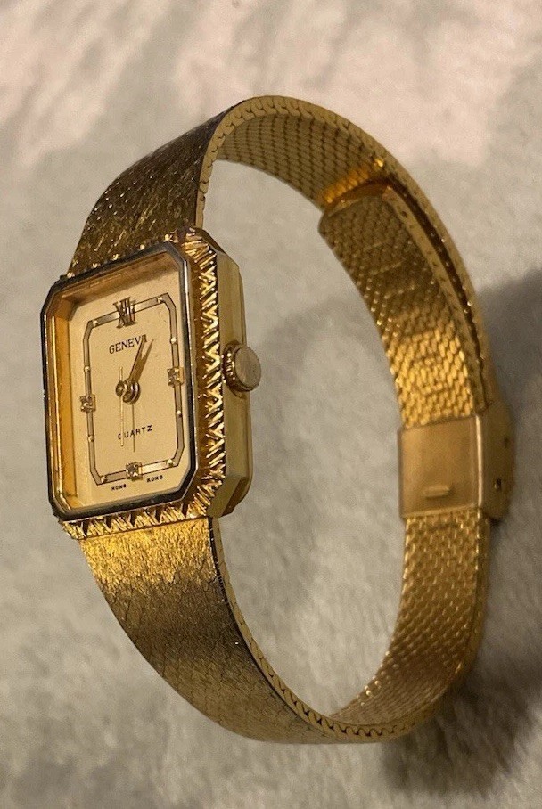 Vintage Geneva Quartz Wristwatch Gold Tone Case And Band