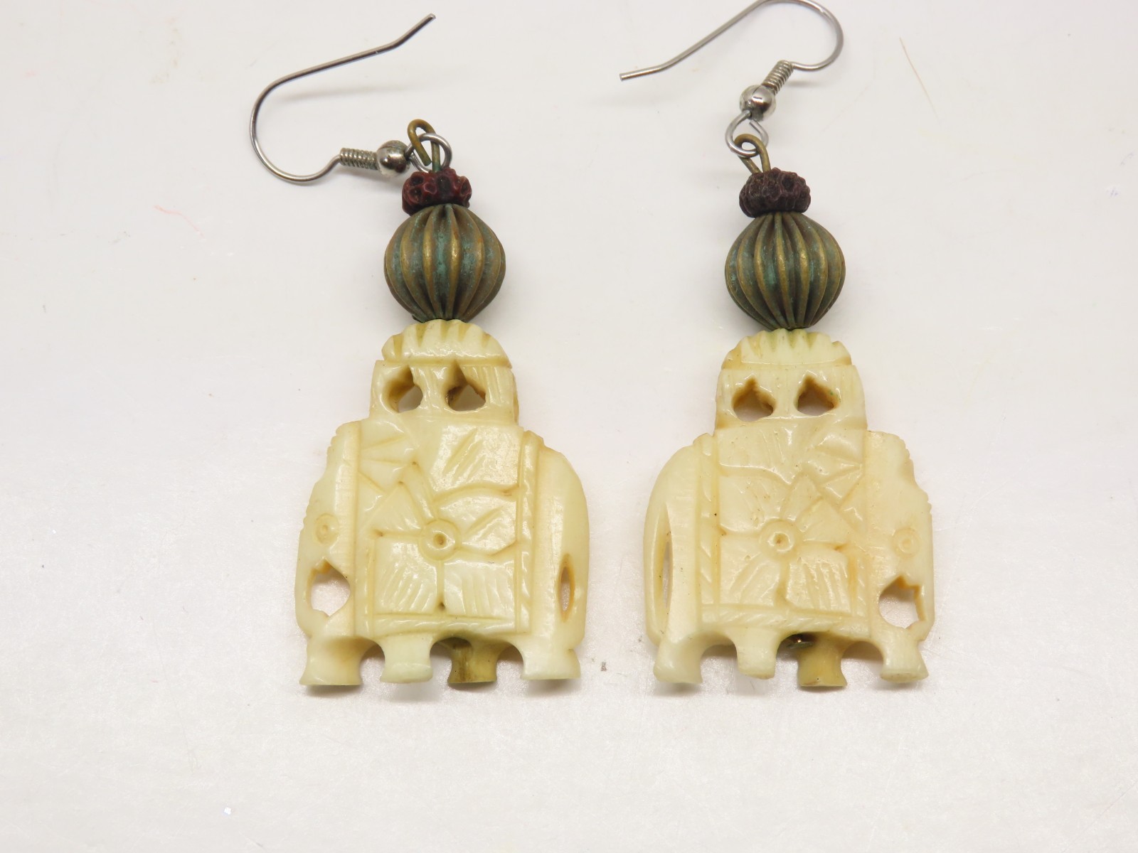 Bovine Bone Creature Earrings Vintage Pierced Dangle D6021
