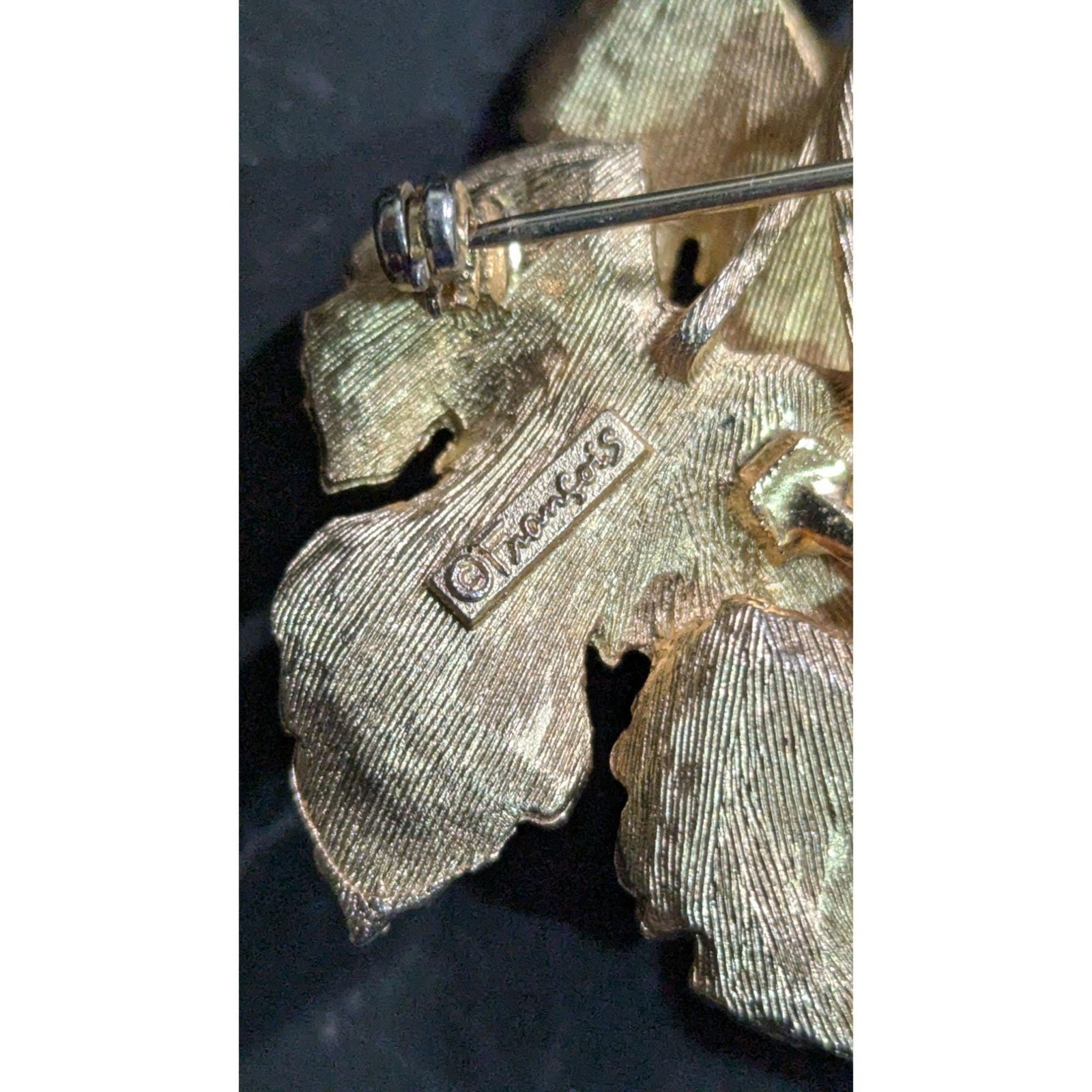 Francois Vintage Gold Tone Leaf and Acorn Brooch Pin Botanical Textured Design