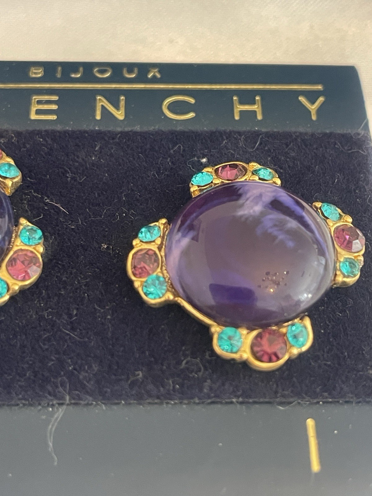 Bijoux Givenchy Clip EARRINGS DEEP PURPLE CABOCHON Green Purple Rhinestone *Read