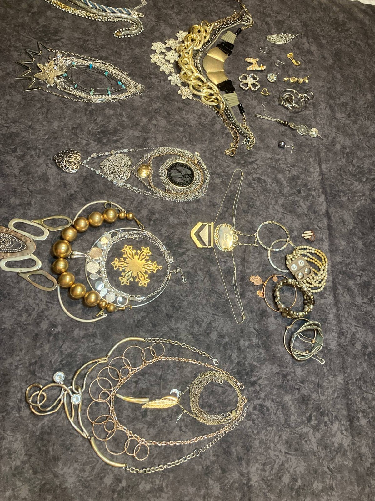 3 LB JEWELRY TREASURE HUNT Gold & Silver Tone, Rhinestones UNSEARCHED & UNTESTED