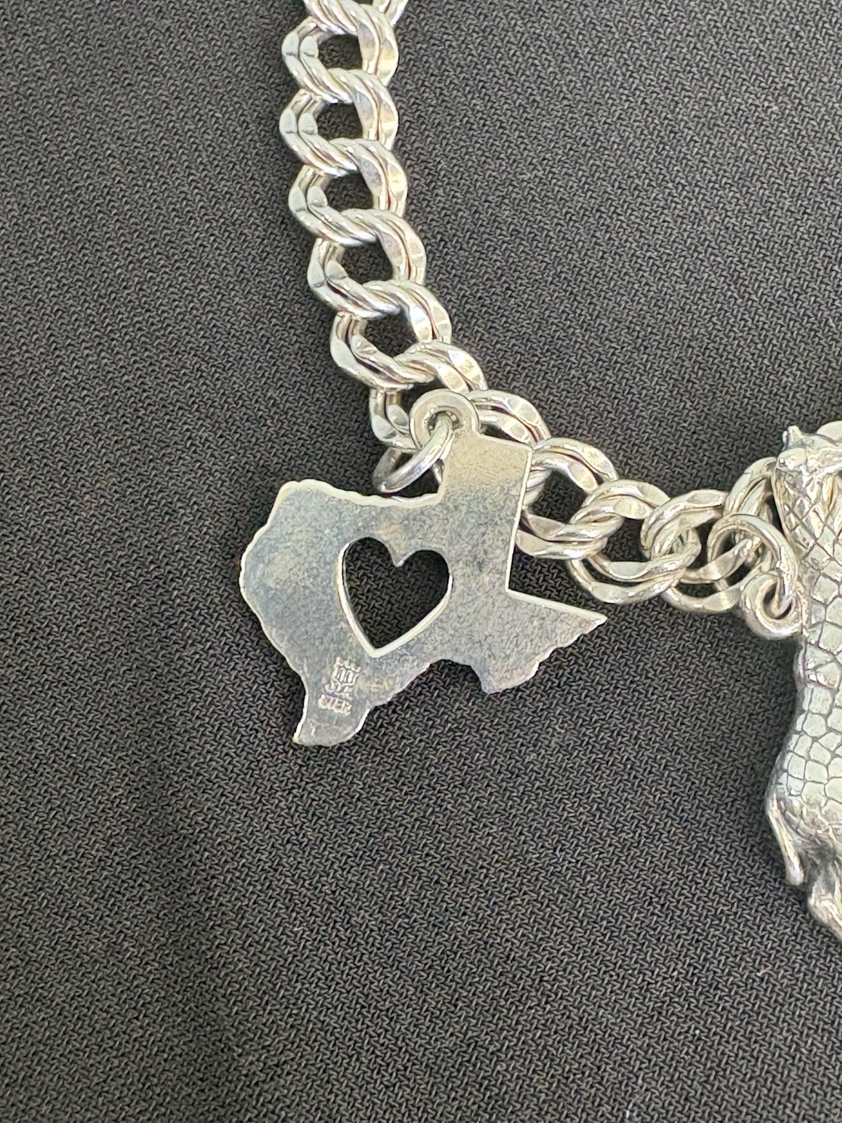 Vtg James Avery Double Curb Bracelet w/3 Rare Retired Giraffe/Sun/Rabbit