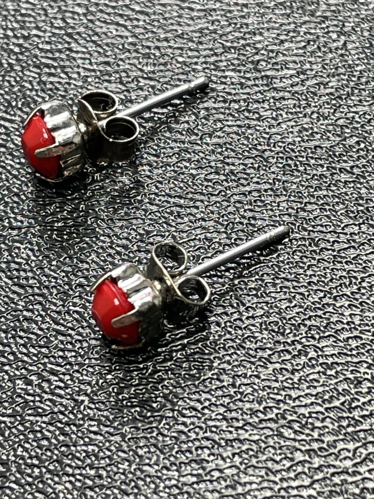 Vintage 4mm Red Faceted Lucite Rhinestone Silver Tone Stud Earrings