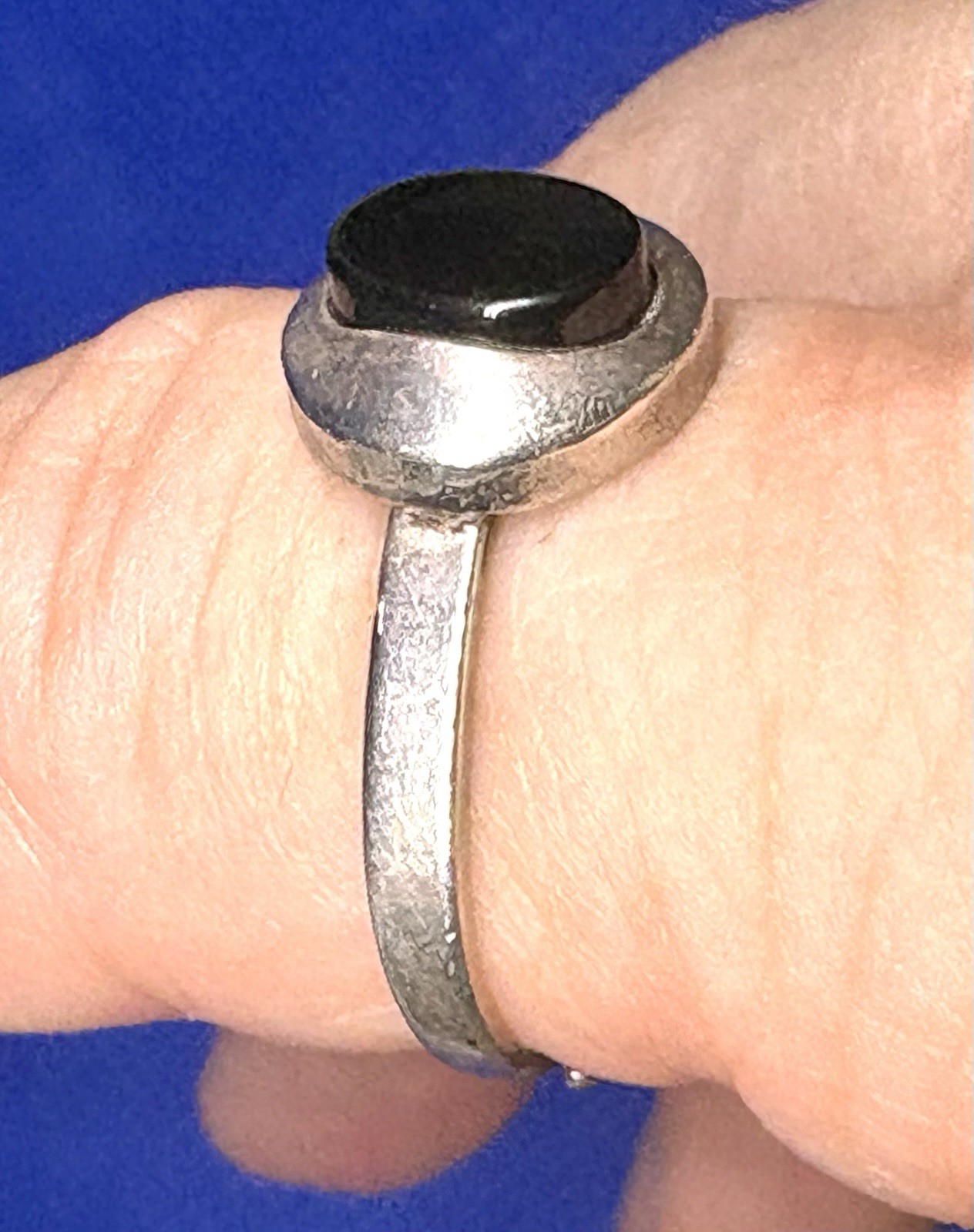 A33 Adjustable 925 Sterling Silver Ring Size 8 est 1950s Black Onyx 3.1g Vintage