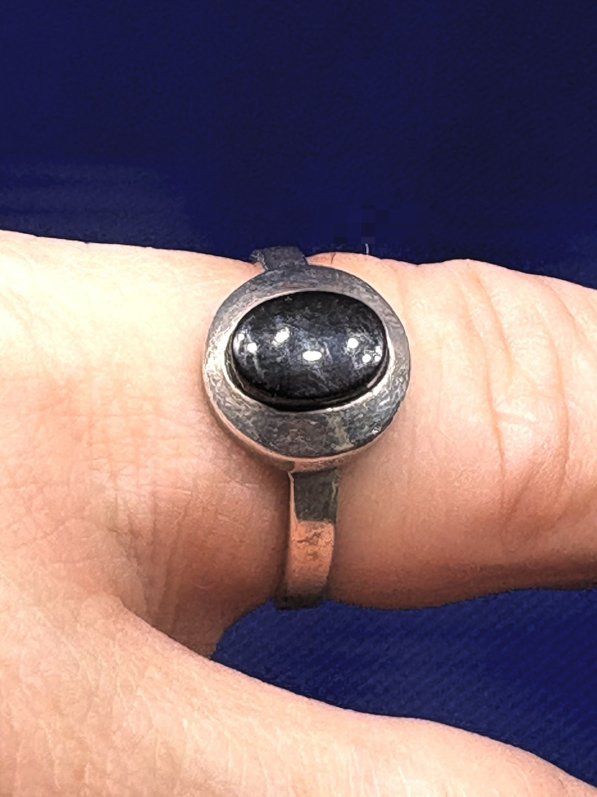 A33 Adjustable 925 Sterling Silver Ring Size 8 est 1950s Black Onyx 3.1g Vintage