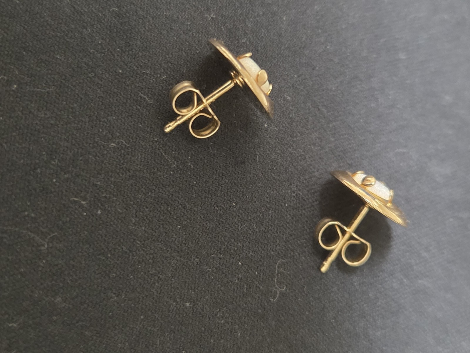 Vintage 14K Genuine Opal earrings by Carla