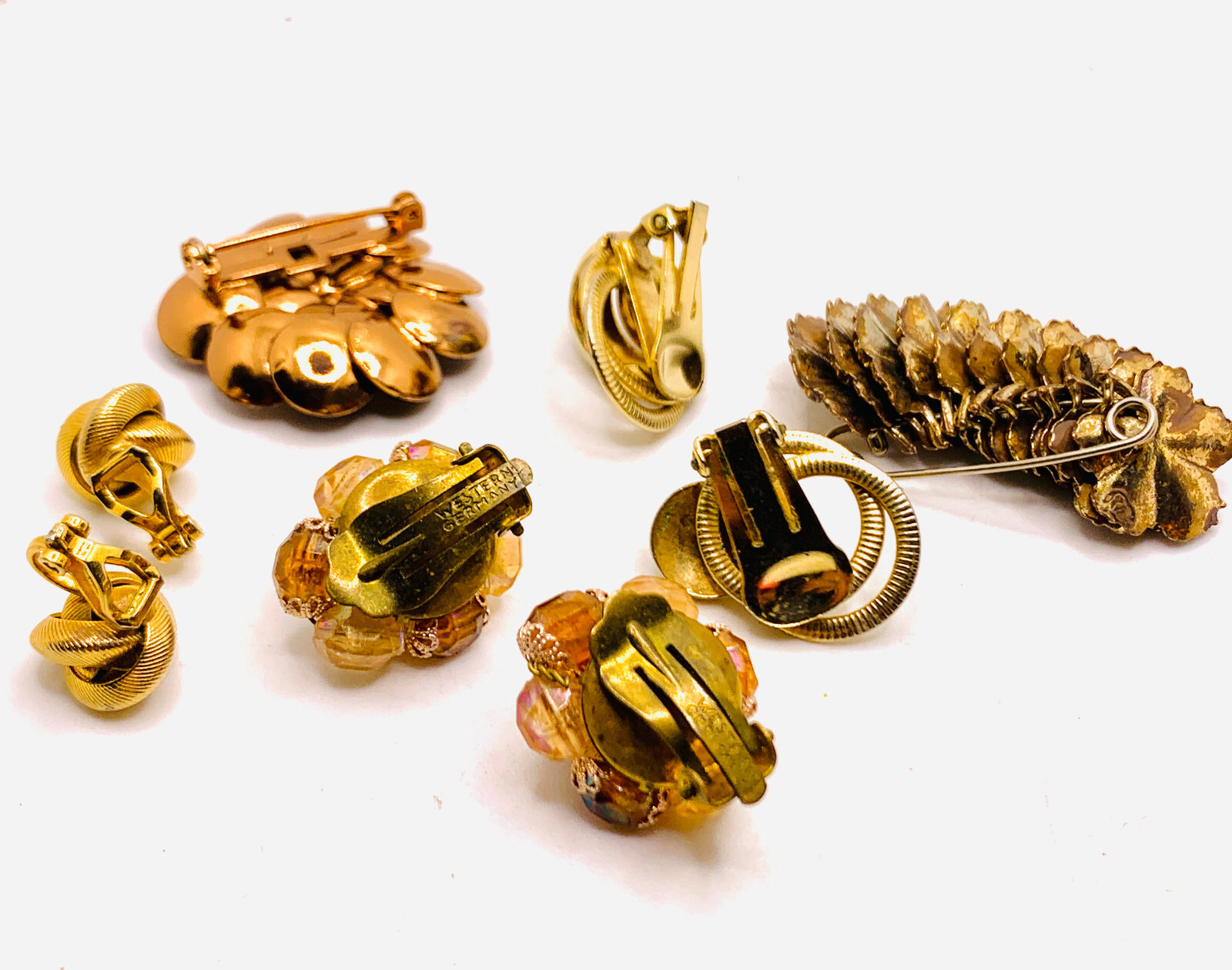 Lot 5 Vtg Gold & Copper Tone Jewelry Brooches Clip Earrings Western Germany Etc.