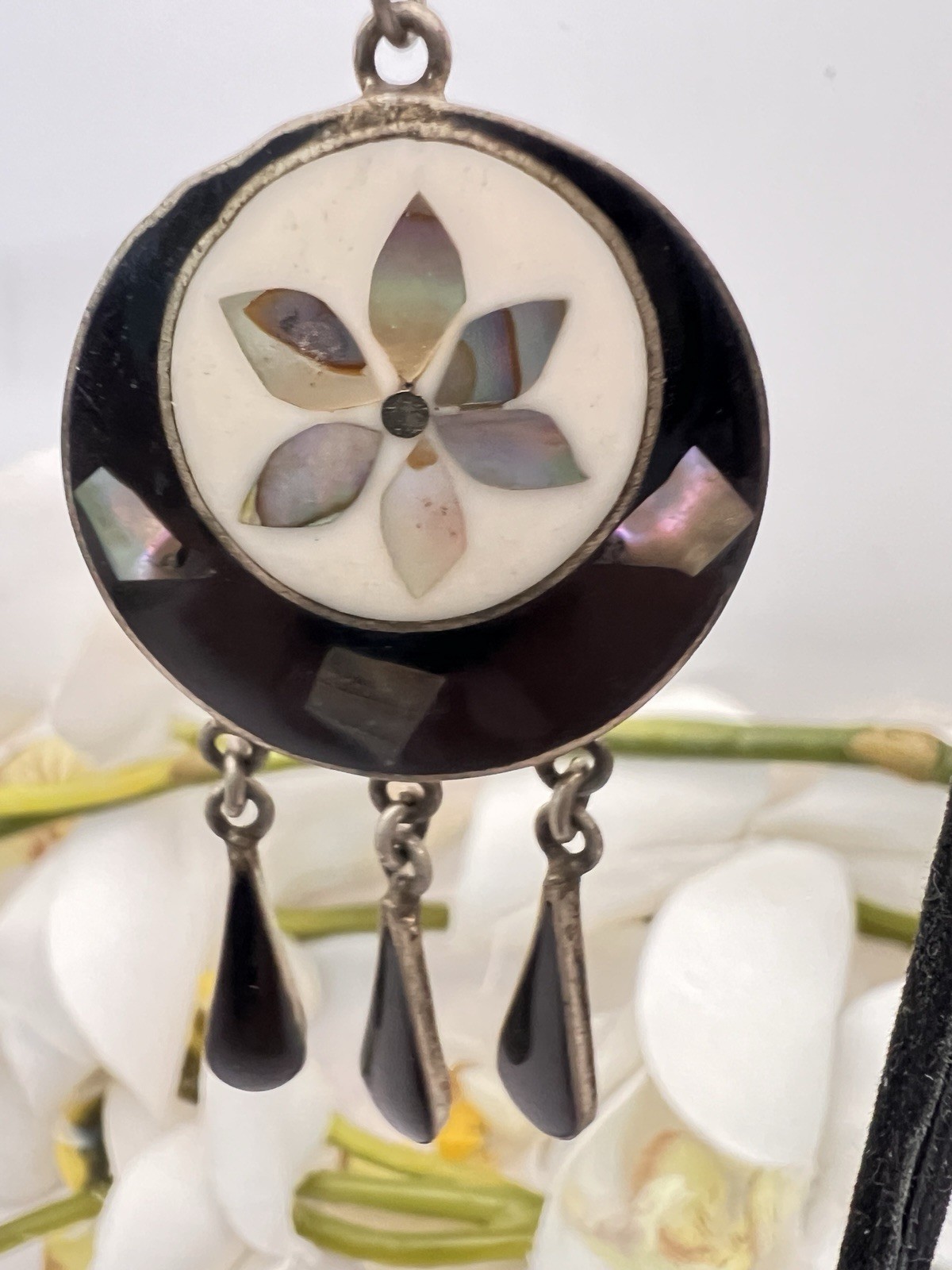 Vtg Abalone Inlay Onxy Flower Earrings MARKED ALPACA MEXICO Jewelry