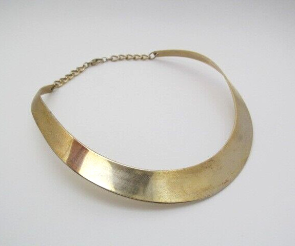 Vintage Gold Tone Curved Narrow to Wide Collar .75 Inch Bar & Chain Necklace