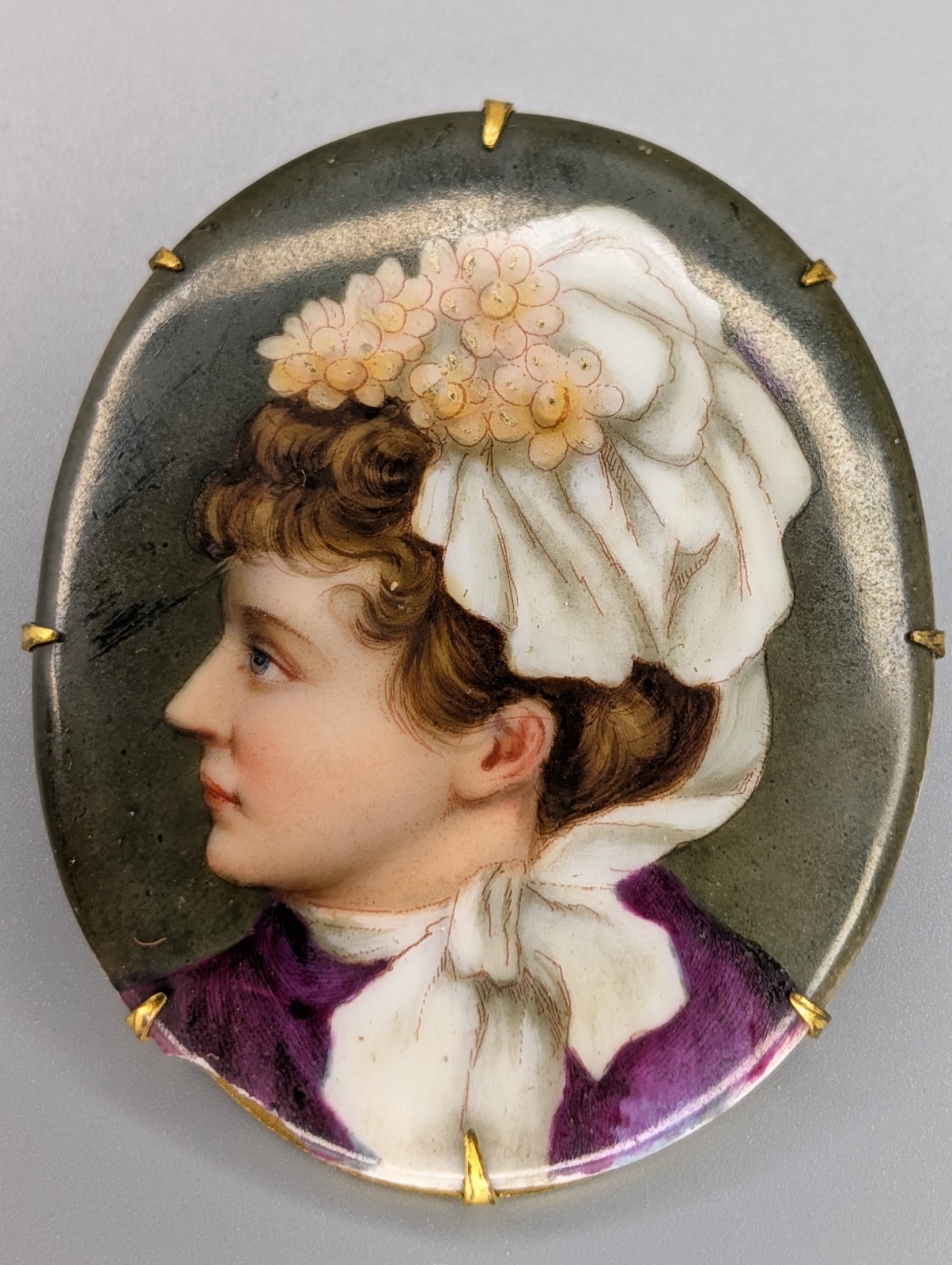 Edwardian Porcelain Miniature Painting Pin – Hand Painted Lady in Profile