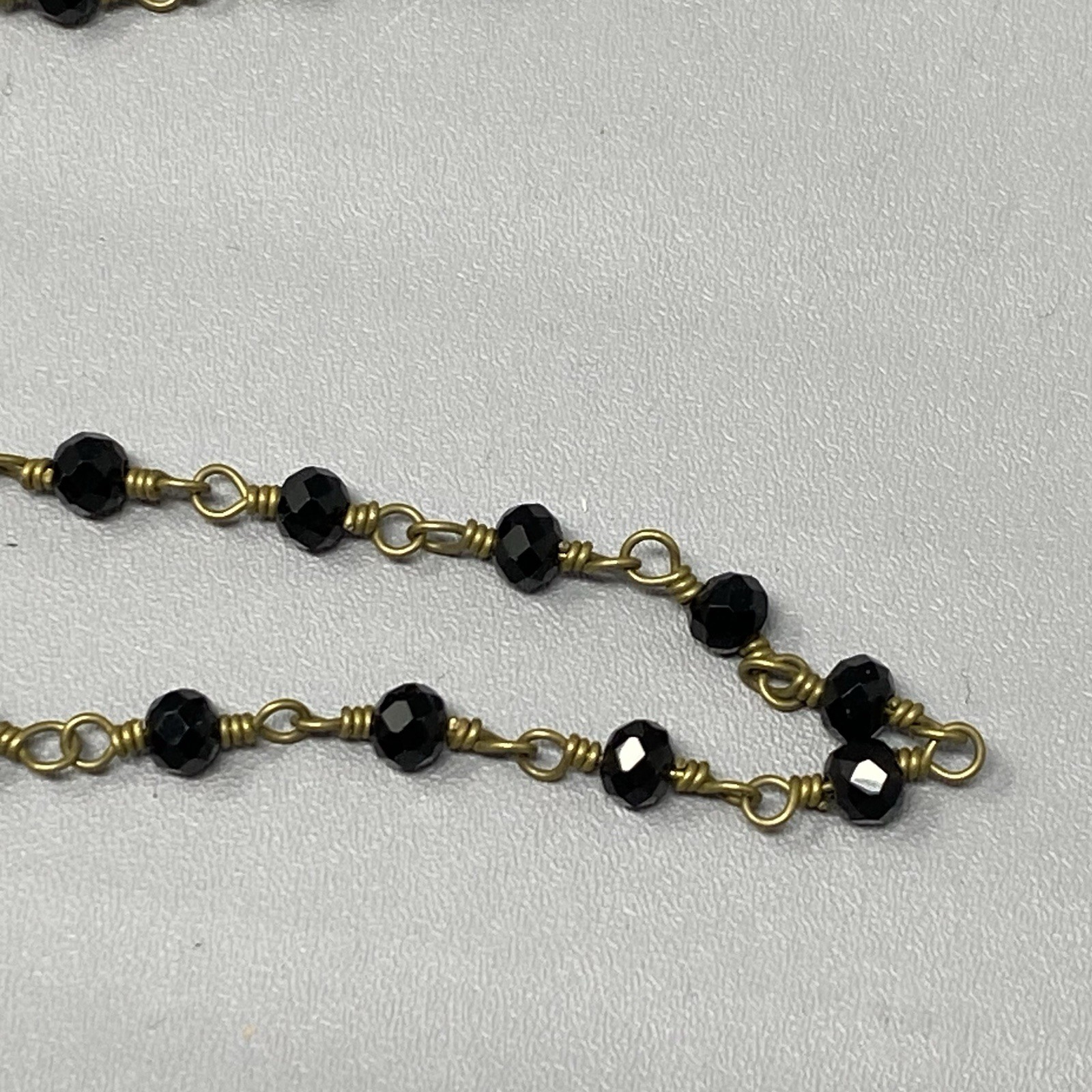 Designer Glass Bead Necklace R&R Coin Charm Chain Links Black Facet Retro 28″