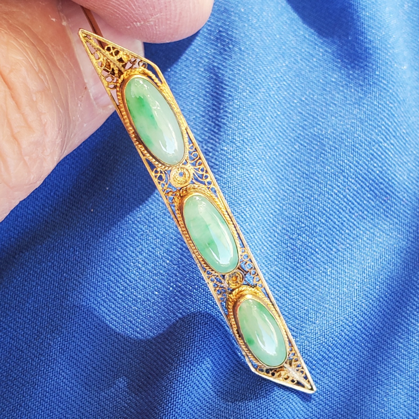 Original EARTH MINED JADE Antique Art Deco Brooch Vintage SOLID 14K GOLD Bar Pin