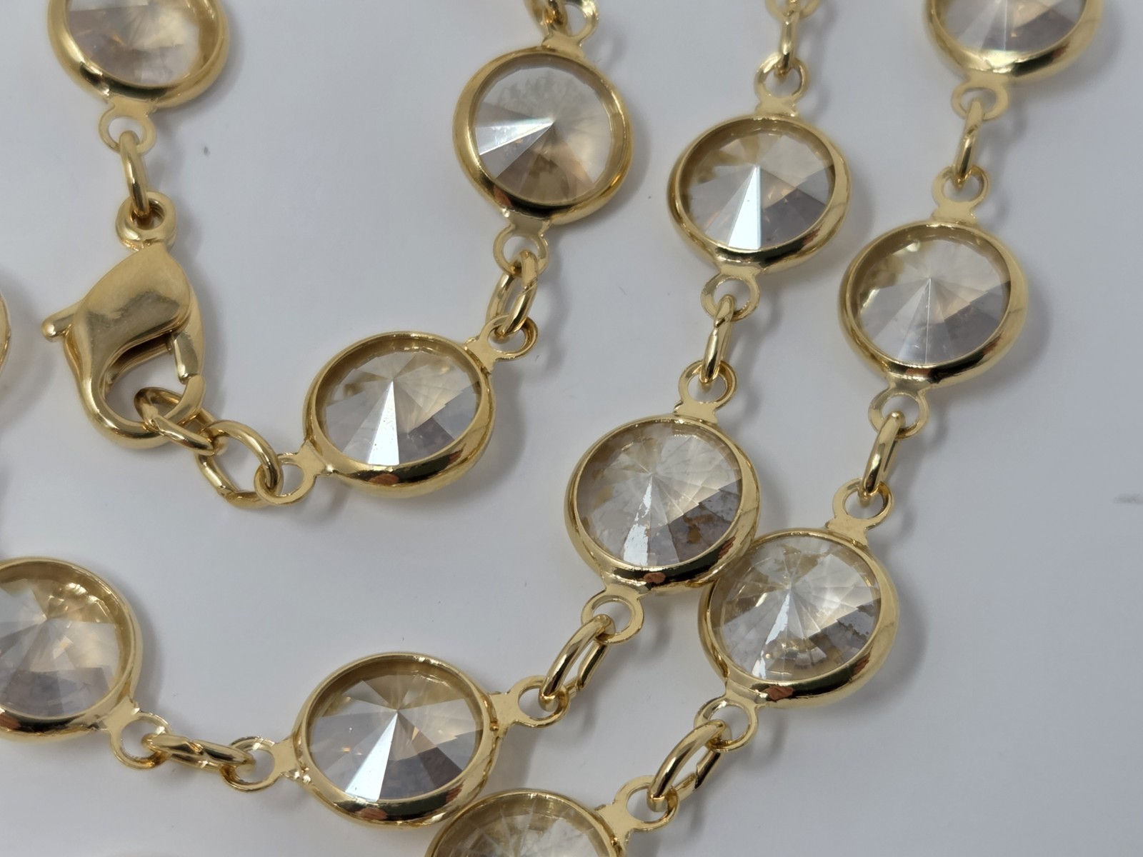 Champagne Crystal Bezel Necklace Gold Tone Vintage 17.5 Inches Sparkly!