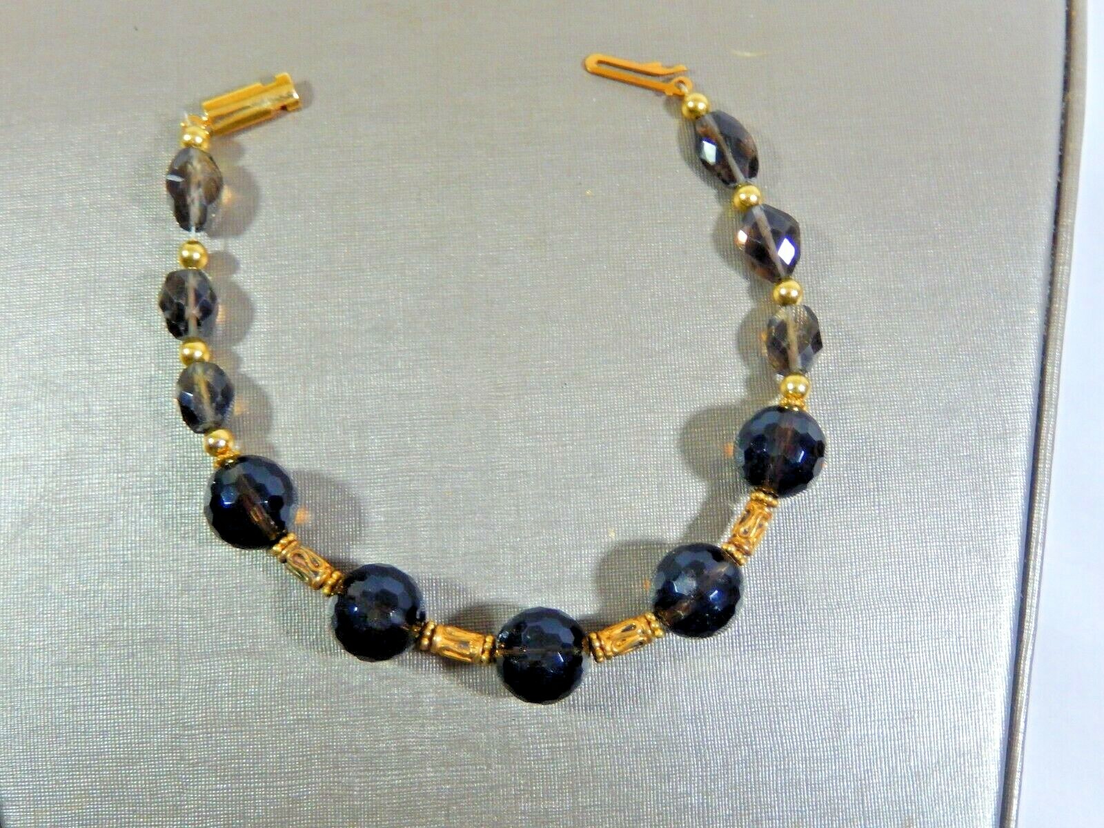 VINTAGE GENUINE LARGE 11.5mm SMOKY QUARTZ FACETED AND GP BEAD 8″ BRACELET