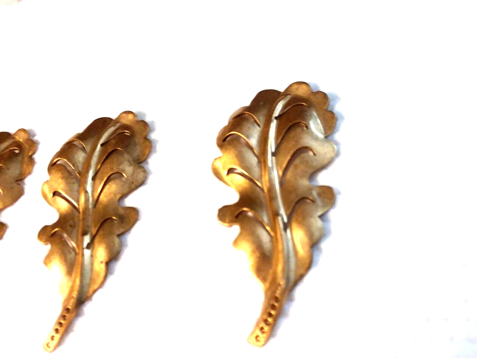 Antique/Vintage 3″ Brass Leaf Stamping /W place for 1mm Rhinestones 01-01-2024