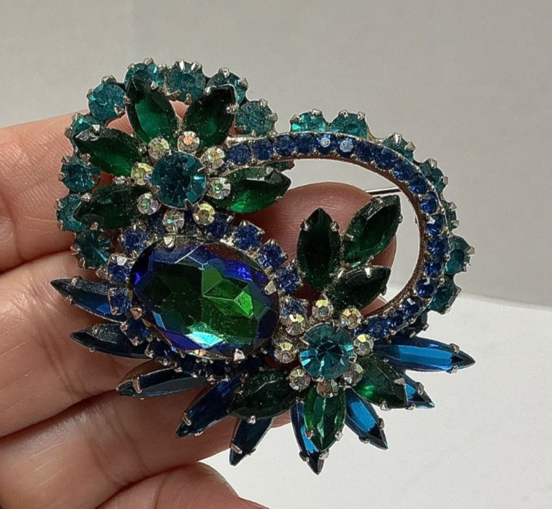 Vintage Juliana D & E Peacock Costume Jewelry Large Cupcake Brooch/Pin