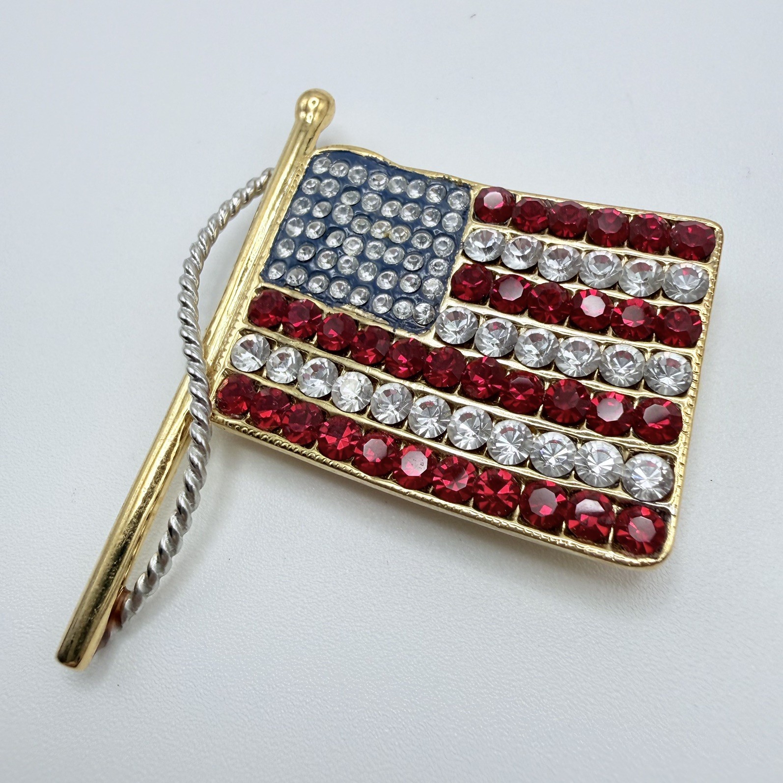 Kenneth Lane KJL Rhinestone American Flag Brooch Pendant Patriotic Americana