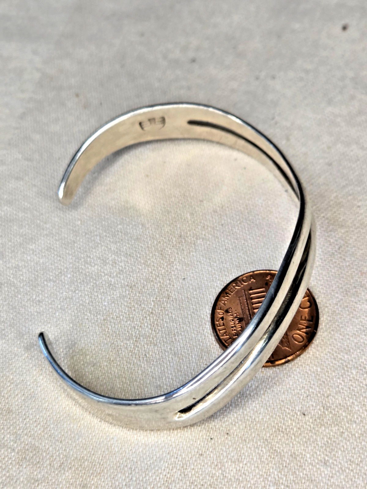 Solid Sterling Silver Vtg Mexico 2 Row Cuff Bracelet Signed AT w/ Beehive 18.7g