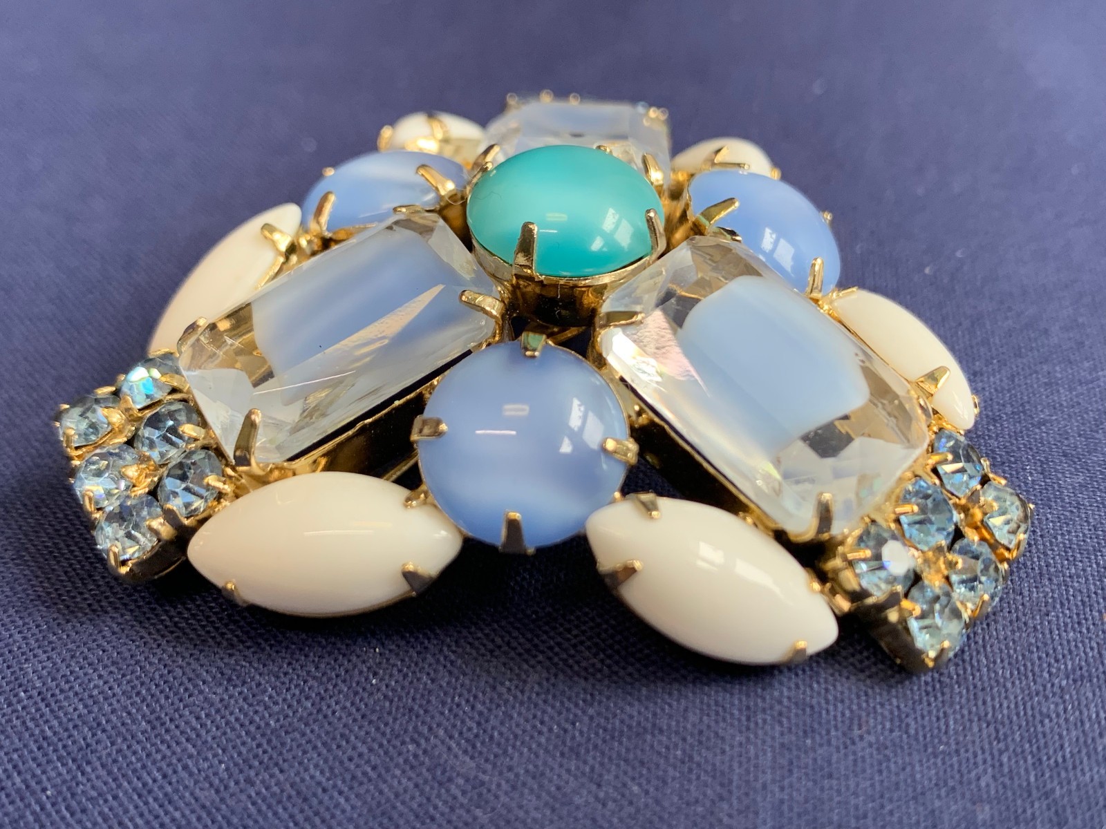 Vtg Rhinestone Costume Jewelry Set Blue Milk Glass Look Brooch Earrings *READ*