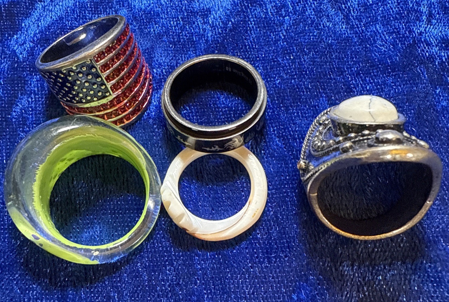 Vtg Lot of 5 Assorted Styles Sizes Materials Rings Fashionable Good