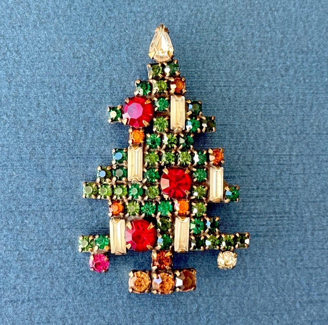 Vintage WEISS 5 Candles Christmas Tree Rhinestoned Brooch Pin Ideal BOOK PIECE
