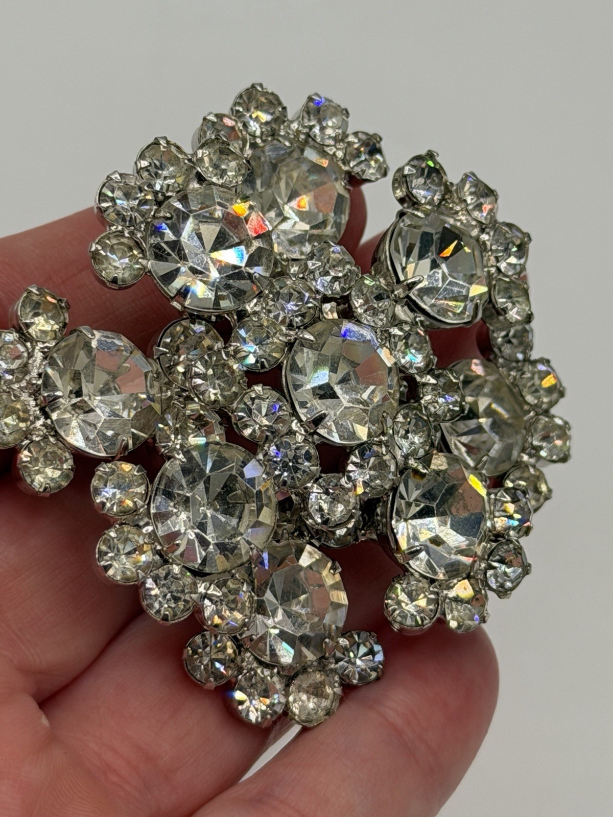 Vtg JULIANA Clear Crystal Glass Rhinestones Snowflake Sparkle Brooch Pin READ