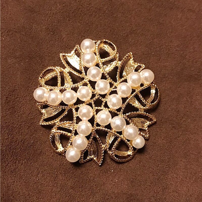 Vintage Pearl Brooch Pin Badge Brooch Jewelry Women Party Corsage Accessories