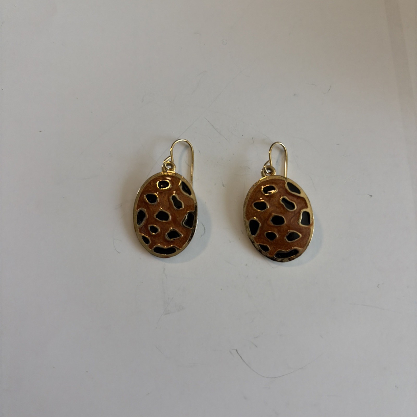 Signed NP Leopard Print Textured Gold Tone Dangle Pierced Earrings Vintage-