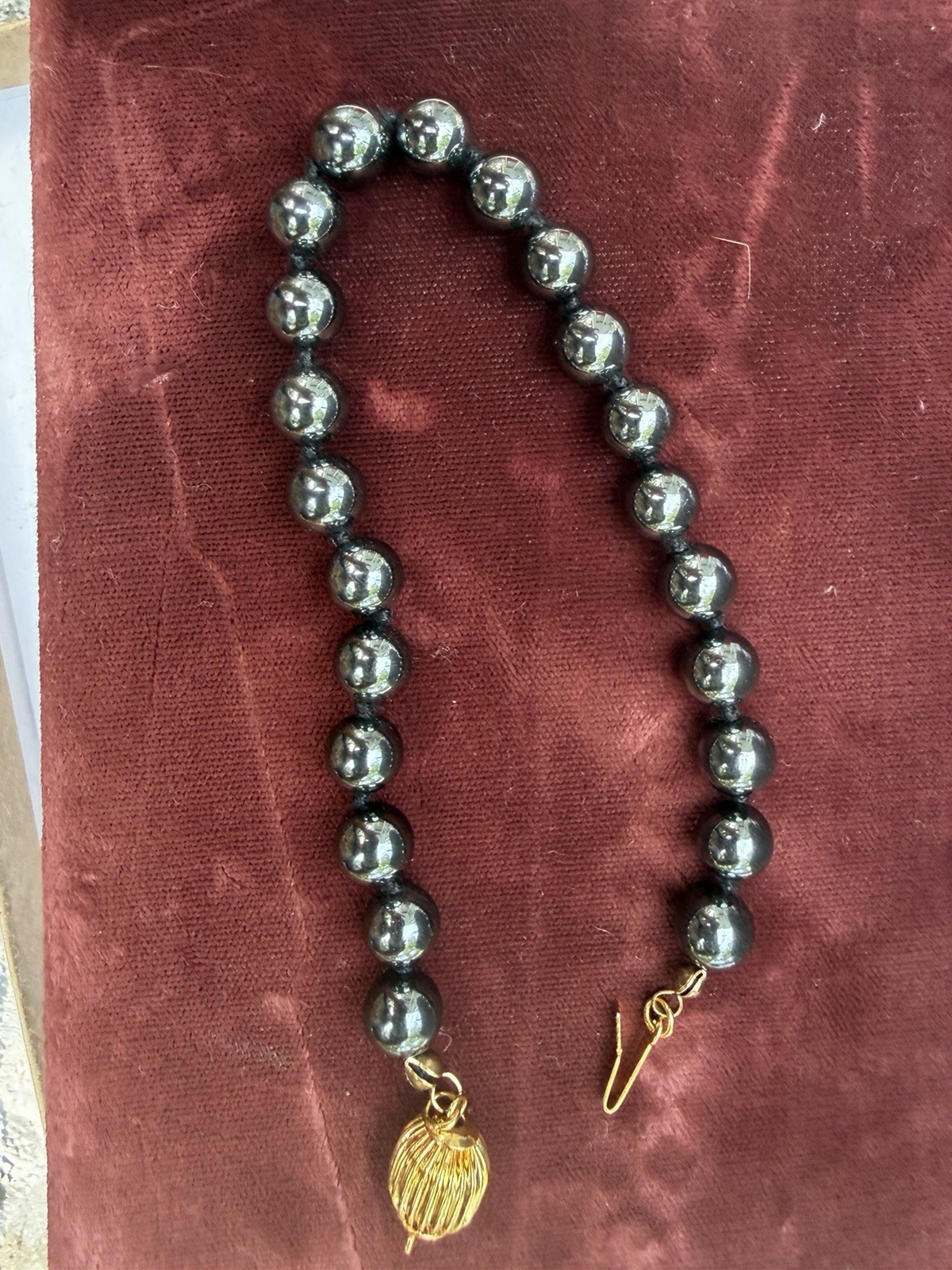 Hand knotted hematite bracelet Hook Clasp Ball/Bead Chain