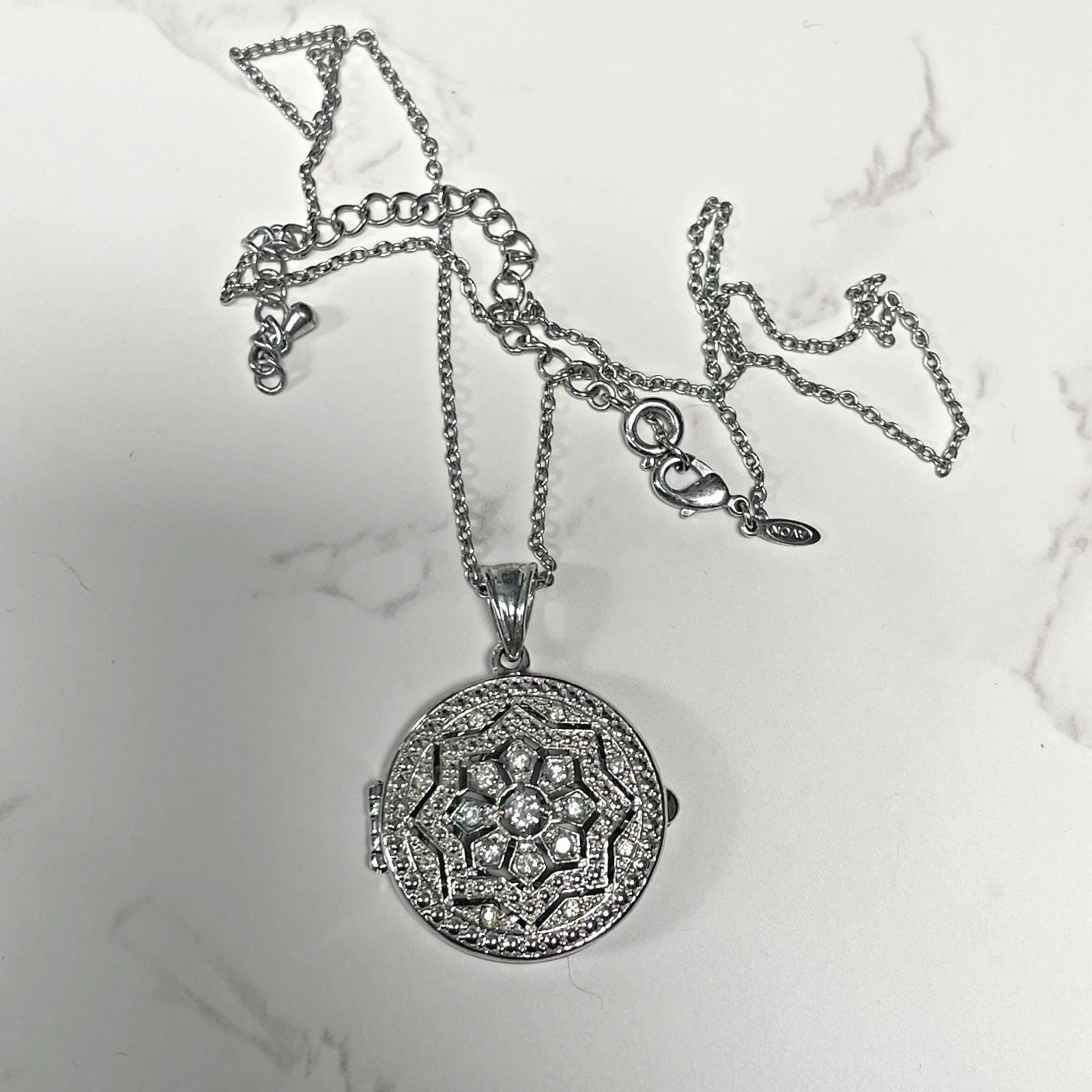 Vintage Avon Silver Tone Filigree Locket Necklace w/Floral Design & Rhinestones