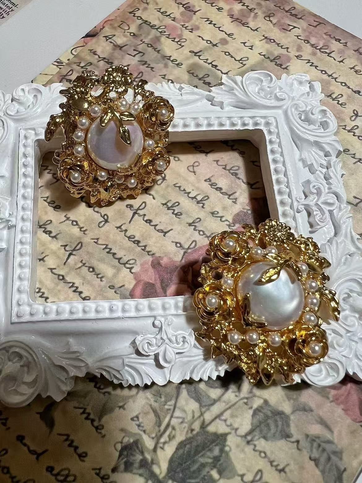 Vintage Gold Tone Pearl Floral Brooch Earrings Baroque European Style