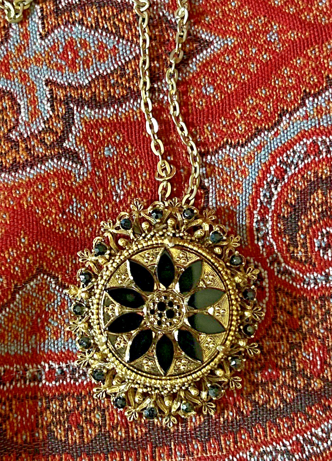 Vintage 1960’s Black Glass and Rhinestone Gold Tone Brooch/Necklace – Florenza
