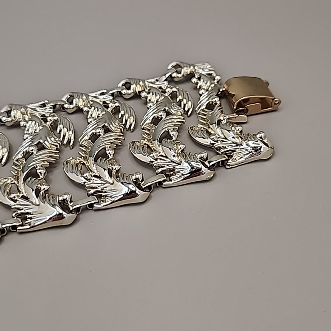 Vintage Charel Wide Bracelet Openwork Leaf Bar Link Gold Tone 7″