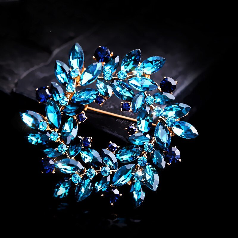New Crystal Wreath Brooch Corsage Fashion Clothing Accessories Pin Jewelry Gift